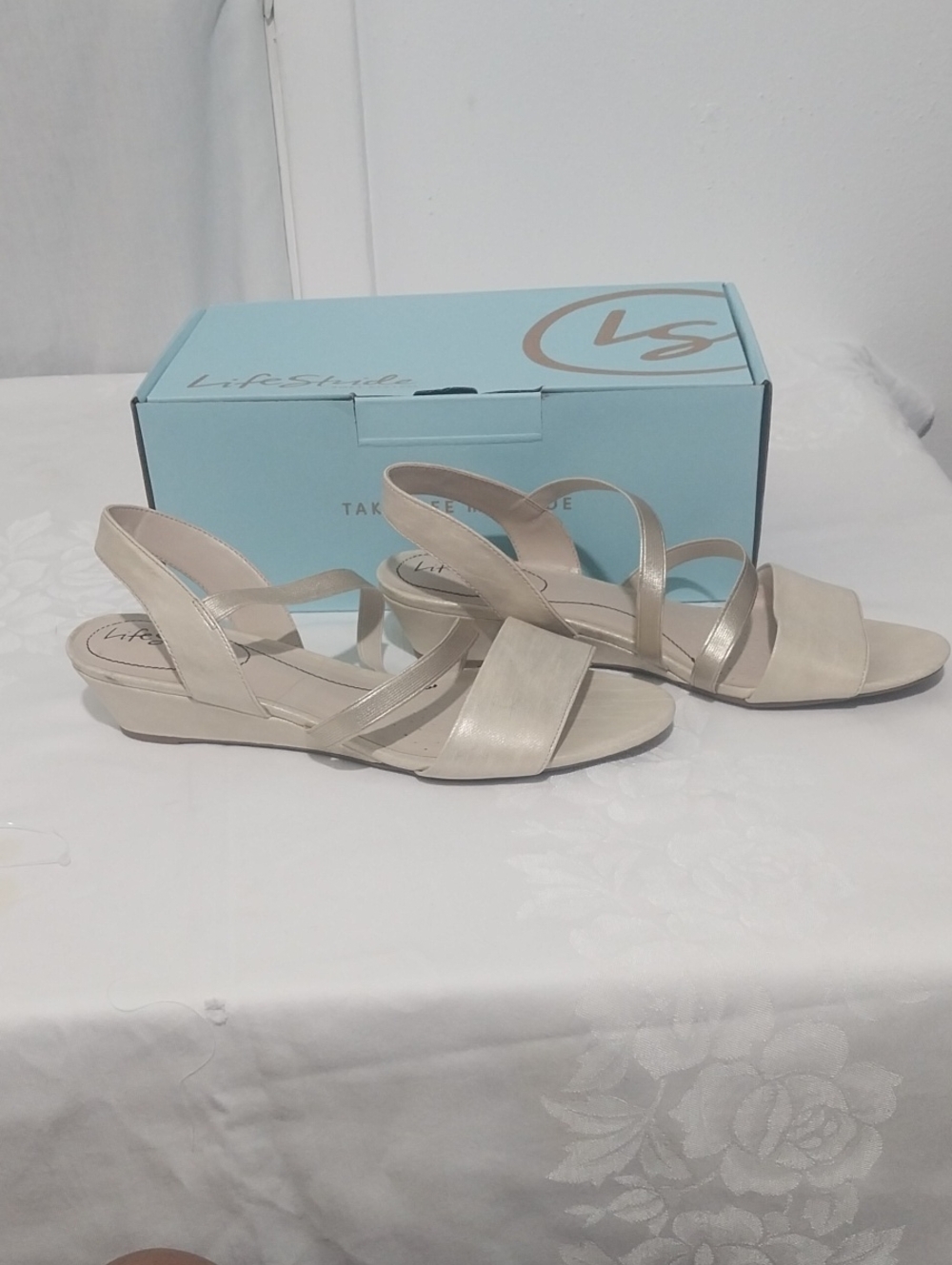 Life Stride Women's Light Beige Open-Toe Slingback Sandals